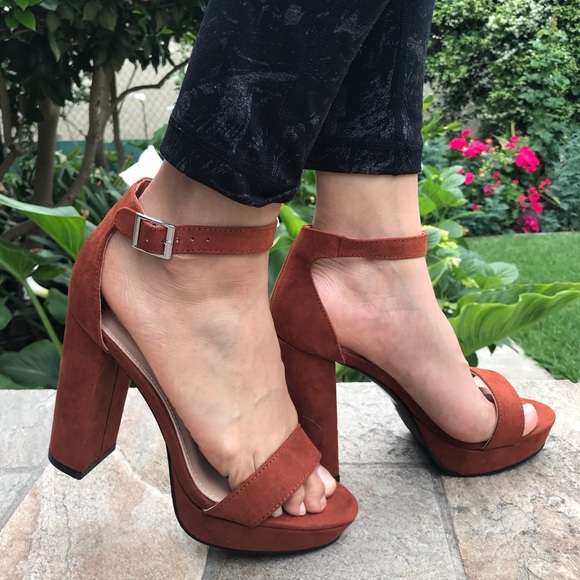 New Mocha open toe chunky heel 8 last - Picture 7 of 8